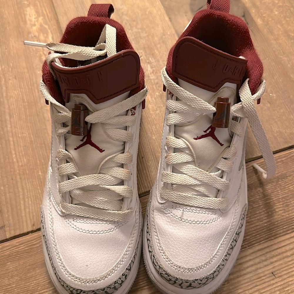 Jordan Big Kids' Spizike Low 4.5Y